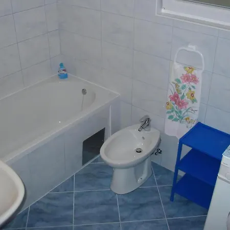Fuer Sechs Personen Apartment Pula