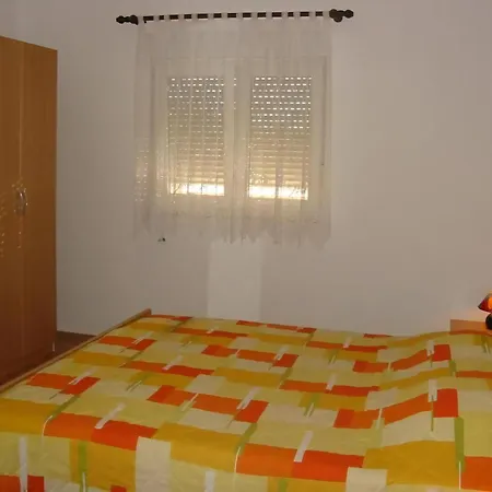 Apartment Ferienwohnung für sechs Personen Pula
