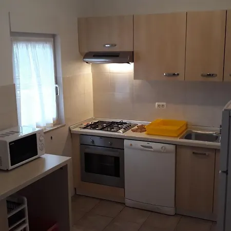 Fuer Sechs Personen Apartment Pula