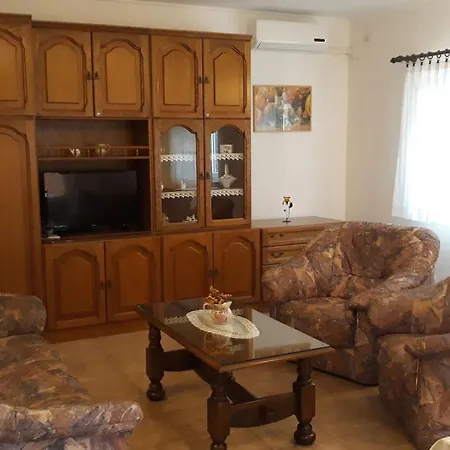 Apartment Ferienwohnung für sechs Personen Pula